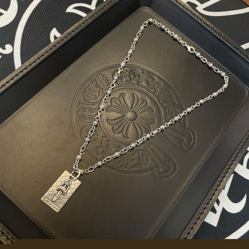 Ch**me He**ts necklaces